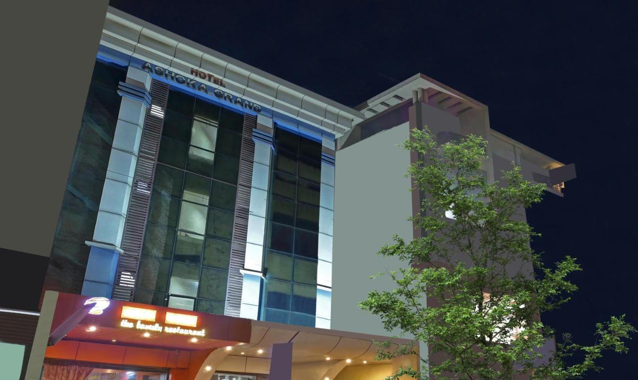 Treebo Trip Hotel Ashoka Grand Váránasí Exteriér fotografie
